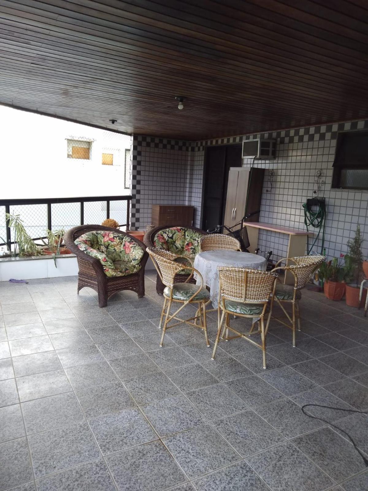 Apartemen Bom Descanso